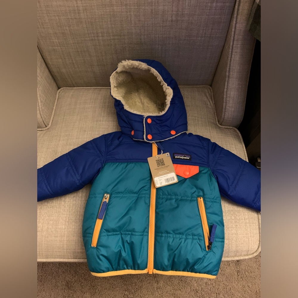 Patagonia boy’s reversible jacket nwt 12M